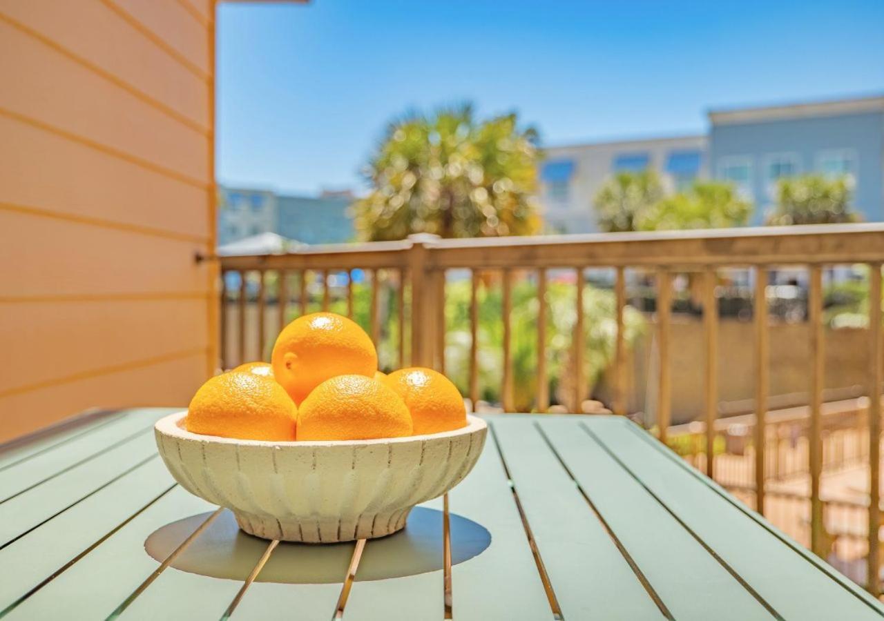 Poolside Paradise Galveston Exterior photo